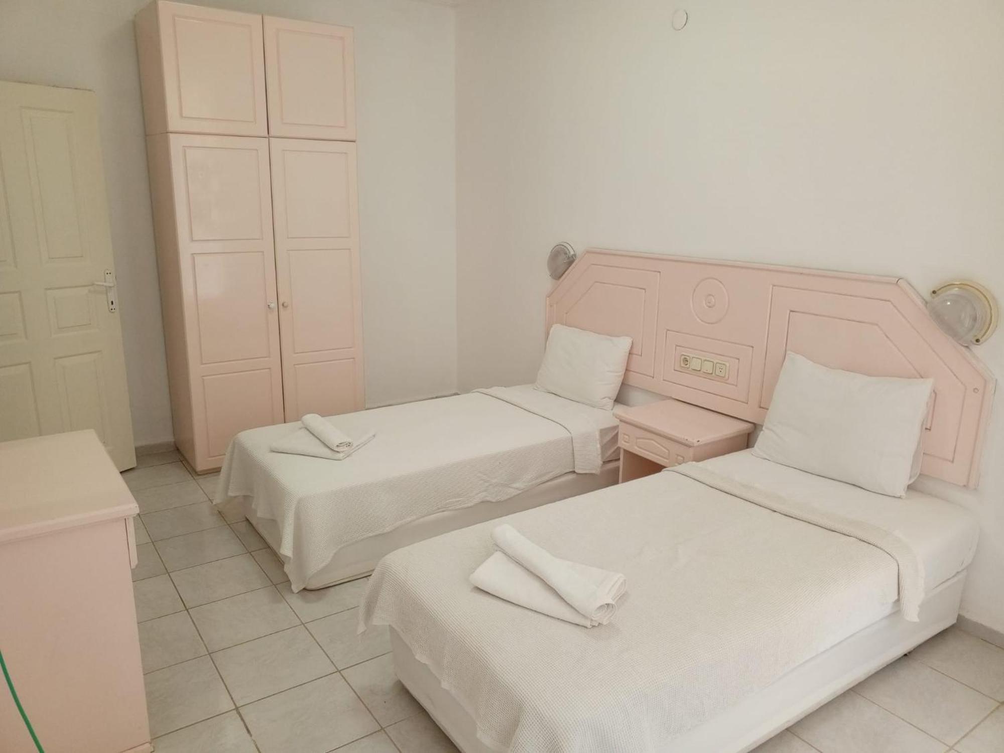 Pembe Koesk Apart Otel Fethiye Exterior foto