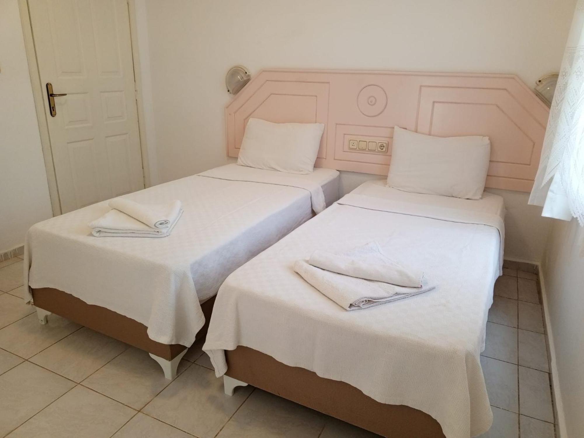 Pembe Koesk Apart Otel Fethiye Exterior foto